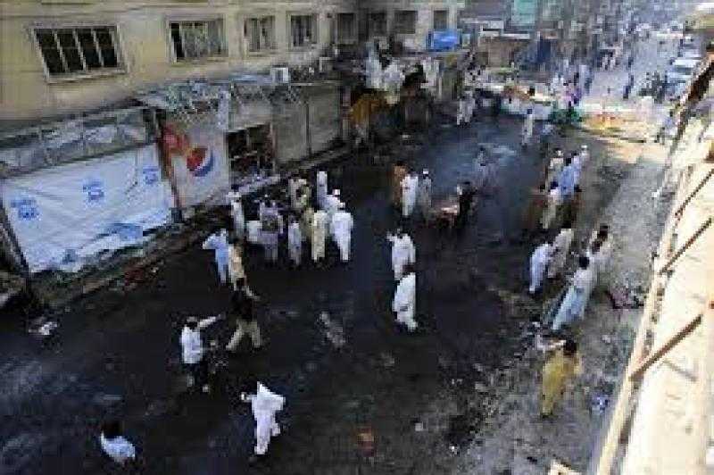 انفجار بهز مسجدا شيعيا في العاصمة الباكستانية إسلام آباد يوم الجمعة