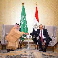 وزير الخارجية ونظيره السعودي يؤكدان مجددا أهمية تنفيذ استحقاقات المرحلة الثانية من خطة ترامب بشأن غزة