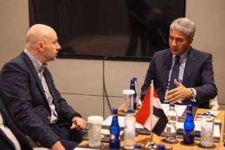 وزير السياحة والآثار يستهل لقاءاته المهنية بتركيا باجتماعات مع عدد من شركات الطيران التركية