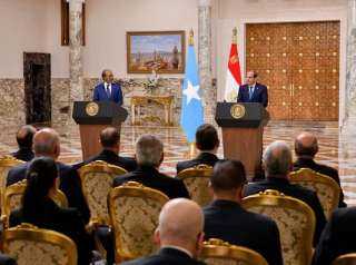 الرئيس السيسي: تنامي وتيرة الزيارات بين مصر والصومال يعكس عمق وخصوصية العلاقات التاريخية