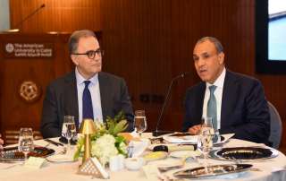 وزير الخارجية يلتقي مجلس أمناء الجامعة الأمريكية بالقاهرة