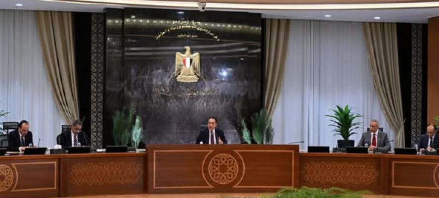 رئيس الوزراء يهنئ رئيس الجمهورية وشعب مصر بمناسبة قرب حلول شهر رمضان