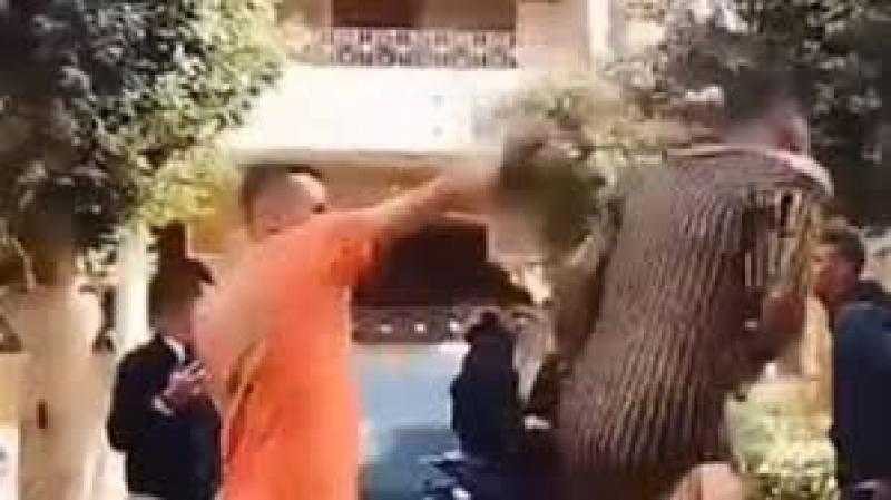 ضبط متهمين بالتعدى على شاب ببنها وإجباره على ارتداء ”بدلة رقص”