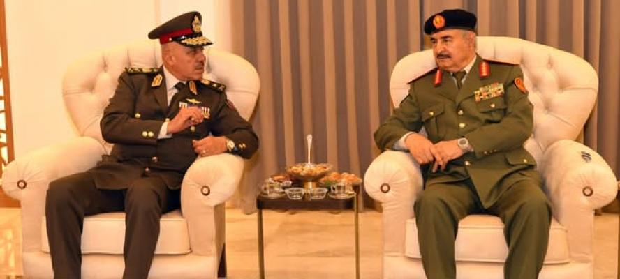 الفريق أحمد خليفة يعود إلى أرض الوطن عقب انتهاء زيارته الرسمية لدولة ليبيا