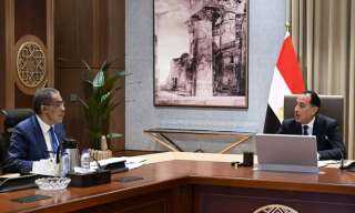 رئيس الوزراء يستعرض مع وزير الدولة للإعلام ”خطة عمل” المرحلة المقبلة.. وآليات تنفيذ التكليفات الرئاسية الخاصة بالإعلام والرأي العام