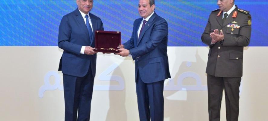 الفريق أول عبد المجيد صقر يعرب عن جزيل شكره وامتنانه للرئيس السيسي على تكريمه