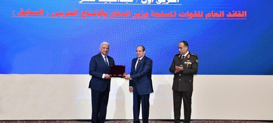 الرئيس السيسي يصدّق على تعيين الفريق أول عبدالمجيد صقر مساعدًا لرئيس الجمهورية