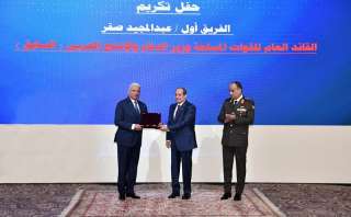 الرئيس السيسي يصدّق على تعيين الفريق أول عبدالمجيد صقر مساعدًا لرئيس الجمهورية