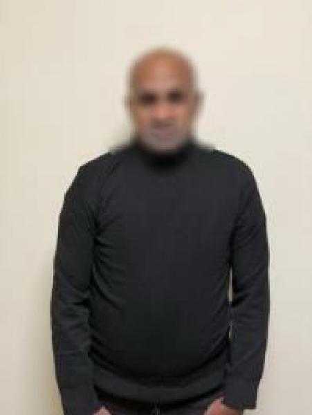 ضبط عنصر جنائي لقيامه بالنصب على حاملي إحدى الجنسيات العربية بدعوى تقنين إقاماتهم بالبلاد