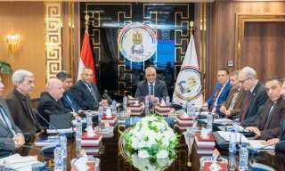 وزير الدولة للإنتاج الحربي يتابع الموقف التنفيذي لمشروعات المبادرة الرئاسية ”حياة كريمة”