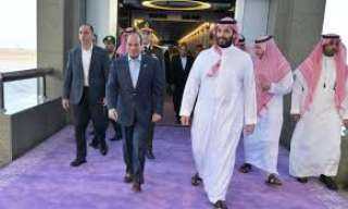 ولى العهد السعودى يصطحب الرئيس السيسى لتوديعه بمطار الملك عبد العزيز بجدة