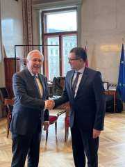 السفير المصري في فيينا يلتقي مع رئيس البرلمان الفيدرالي النمساوي