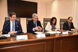 وزير السياحة والآثار يشارك في اجتماع لجنة السياحة والطيران بمجلس النواب