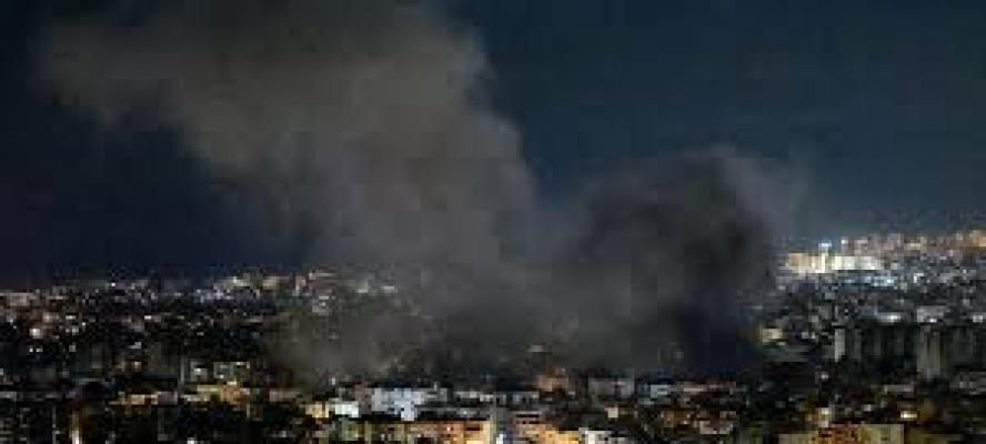 الجيش الاسرائيلي يعلن شن غارات على أهداف لحزب الله في جميع أنحاء لبنان