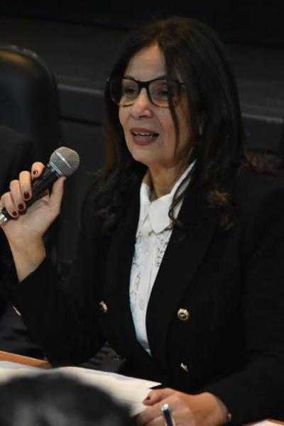 وزيرة الثقافة تترأس اجتماع اللجنة العليا للمهرجانات وتؤكد: المهرجانات رافد مهم لتعزيز الإبداع وتحقيق الأمن الثقافي