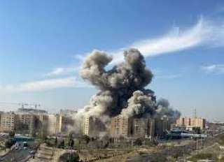 ”واشنطن بوست”: تقرير استخباراتي يحذر من أن الحرب الكبرى لن تطيح بالنظام الإيراني