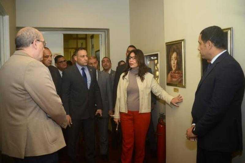 وزيرة الثقافة تتفقد دار الأوبرا المصرية وتوجّه برفع كفاءة الخدمات وتحديث أنظمة التشغيل