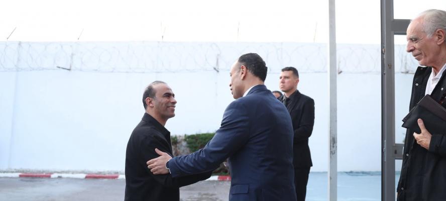 سفير مصر في تونس يستقبل بعثة الأهلي في مطار تونس الدولي