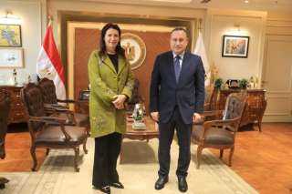 وزير التعليم العالي يبحث مع المدير التنفيذي لهيئة فولبرايت تعزيز التعاون الأكاديمي