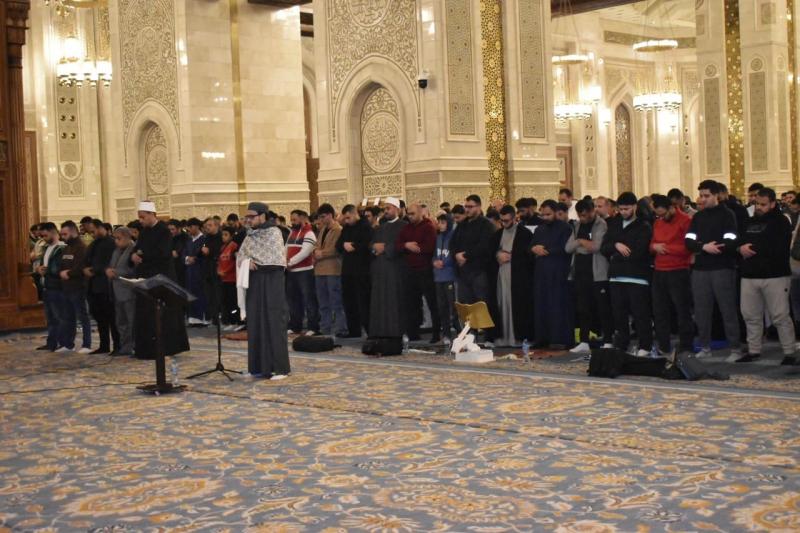 مسجد مصر بالعاصمة الإدارية يختتم «الليالي الرمضانية» وسط حضور كبير للأسر