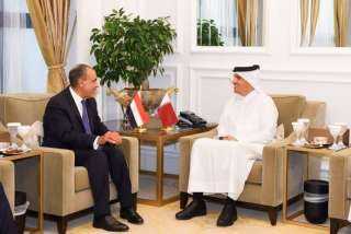 وزير الخارجية يعقد مباحثات مع نظيره القطري في الدوحة في ظل التصعيد... وزير الخارجية يعقد مباحثات مع نظيره القطري في الدوحة في ظل التصعيد العسكري بالمنطقة