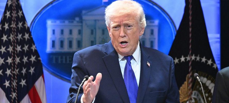 ترامب: تم تدمير جزيرة خرج الإيرانية باستثناء أنابيب النفط