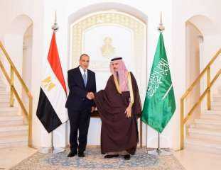 مباحثات مصرية سعودية بالرياض لتنسيق الجهود العربية بشأن التطورات الإقليمية والتصعيد العسكري بالمنطقة