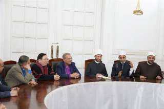 وزير الأوقاف يستقبل رئيس الطائفة الإنجيلية بالمجلس الأعلى للشئون الإسلامية للتهنئة بعيد الفطر المبارك