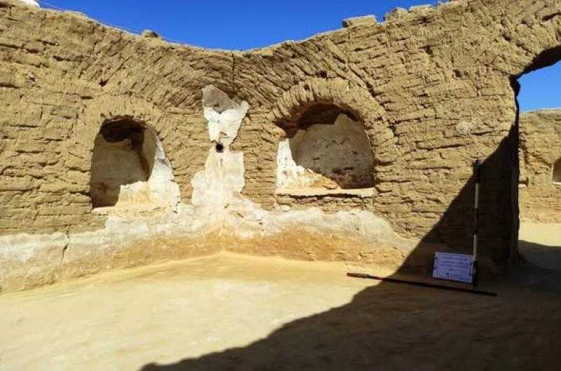 وزارة السياحة والآثار: - الكشف عن بقايا دير أثري بوادي النطرون يؤرخ لبدايات الرهبنة في مصر والعالم