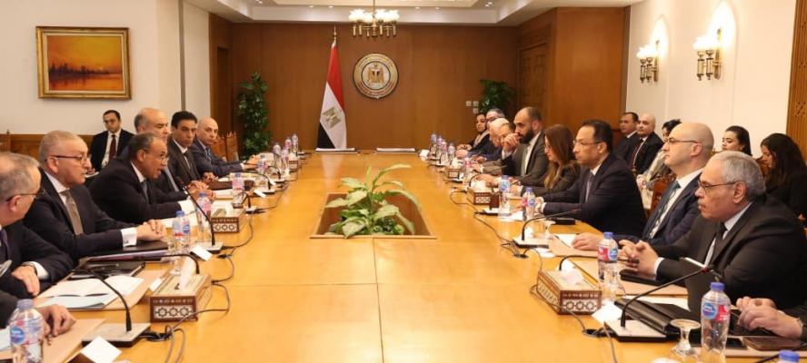 وزيرا الخارجية والاتصالات يشاركان فى تدشين طابع بريد المئوية الثانية لوزارة الخارجية