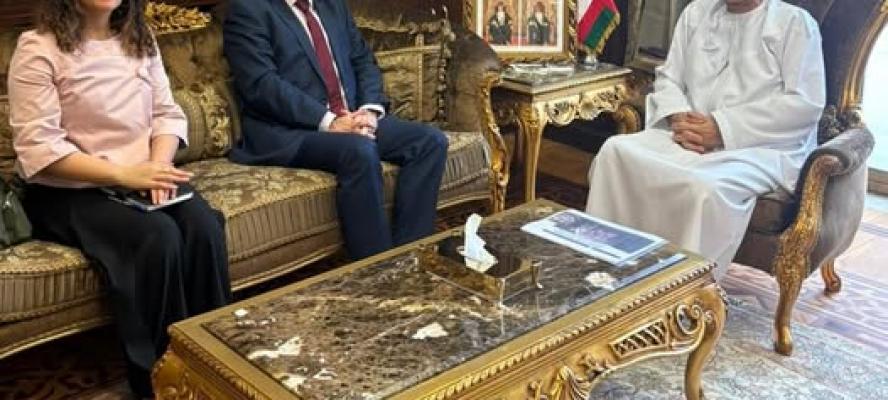 سفير عُمان بالقاهرة يؤكد التزام السلطنة بدعم ”الأونروا” سياسياً ومالياً