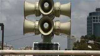 صفارات الإنذار تدوي في محيط قاعدة سلاح الجو رمات دافيد شمال إسرائيل