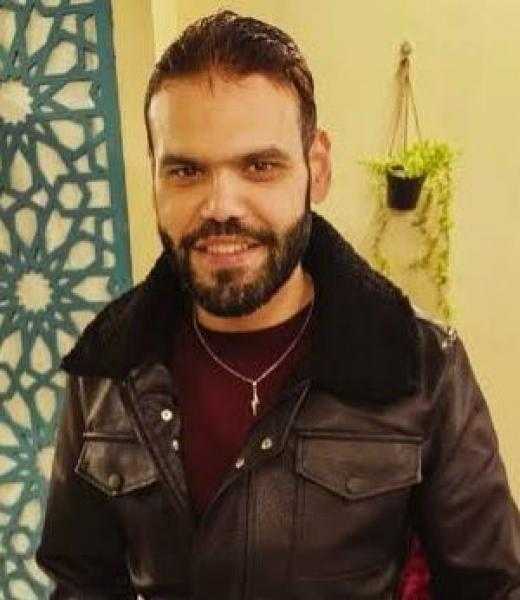 دكتور محمد نبيل ”مهندس الملامح” الذي وضع بصمته على وجوه النجوم الملقب بطبيب الم