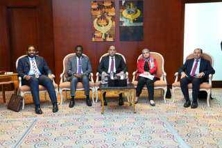 وزير العمل لنظيره السوداني: مصر لن تبخل بالدعم الفني والتدريب المهني والمساهمة في ”الإعمار”