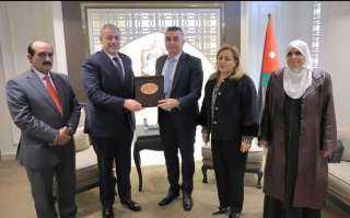 سفير مصر بالأردن يؤكد أهمية تعزيز التعاون الاقتصادي والعلاقات الدبلوماسية بين القاهرة وعمان