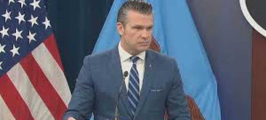 وزير الحرب الأمريكى: مدمرتان أمريكيتان عبرتا هرمز لضمان خلوه من الألغام