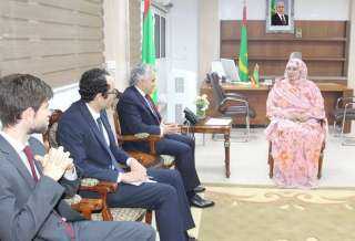 سفير مصر بنواكشوط يعقد لقاء مع وزيرة الإسكان الموريتانية قبل زيارتها إلى القاهرة للاطلاع على التجربة المصرية فى إنشاء العاصمة الجديدة