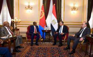 وزيرا الخارجية والاستثمار يستقبلان المستشار الاقتصادي للرئيس الإريتري ووزير التجارة والصناعة