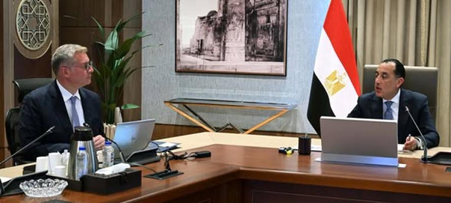 مجلس الوزراء: البدء في إجراءات ”القيد المؤقت” في البورصة لـ 10 شركات تتبع قطاع البترول