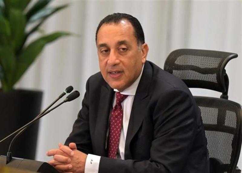 رئيس الوزراء يتفقد مركز التحكم والسيطرة والدعم الفني بالعاصمة الجديدة
