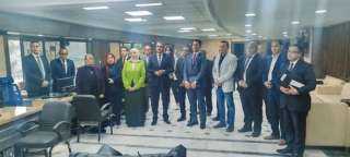 رئيس الهيئة العامة للاستعلامات يلتقي أعضاء المركز الصحفي للمُراسلين الأجانب