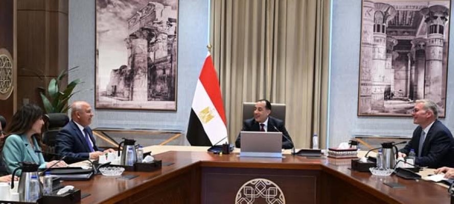 رئيس الوزراء يتابع موقف ترشيد استهلاك المواد البترولية في عدد من المشروعات الحكومية