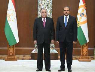 السفير المصري في أوزبكستان يقدم أوراق اعتماده سفيرا غير مقيم لدى جمهورية طاجيكستان