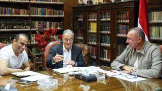 الخطيب يجتمع بياسين منصور وسيد عبدالحفيظ في الأهلي