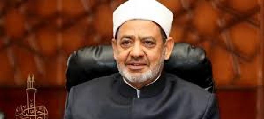 شيخ الأزهر: لا يجوز أن تطغى الكرة على التعليم والقراءة