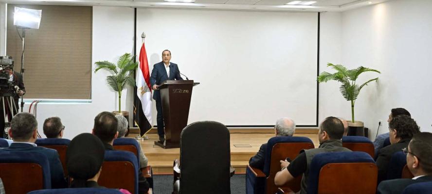 رئيس الوزراء: لا عودة لأسعار الوقود والطاقة السابقة بسبب الأضرار التي لحقت بالبنية الأساسية في الخليج وإيران