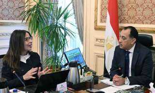 رئيس الوزراء يستعرض مع وزيرة الثقافة الأهداف الاستراتيجية للوزارة