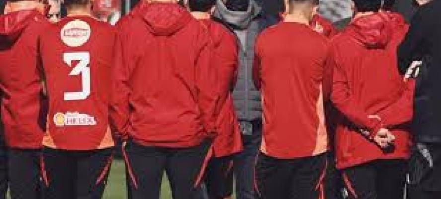 الأهلى يقرر توقيع عقوبات على لاعبيه بعد السقوط المدوى أمام بيراميدز