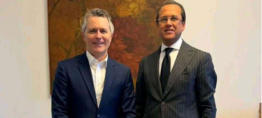 سفير مصر لدى أستراليا يبحث مع وزير التعليم الأسترالي تعزيز التعاون في قطاع التعليم