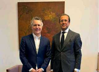 سفير مصر لدى أستراليا يبحث مع وزير التعليم الأسترالي تعزيز التعاون في قطاع التعليم